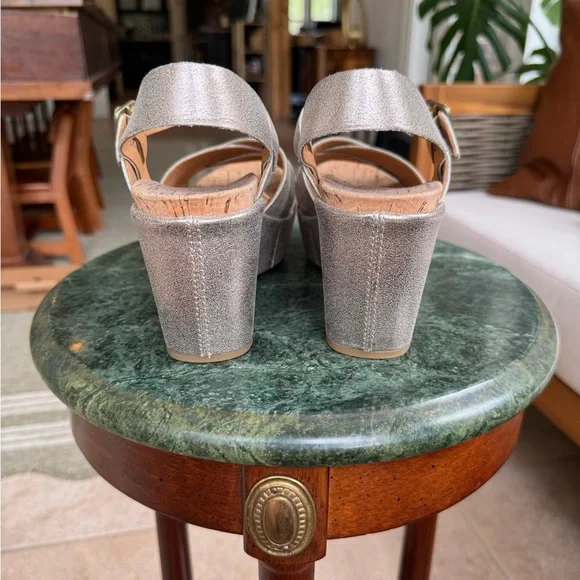 Kork-Ease “Ava” Wedge Sandals in Metallic Gold Leather - Picture 4 of 7